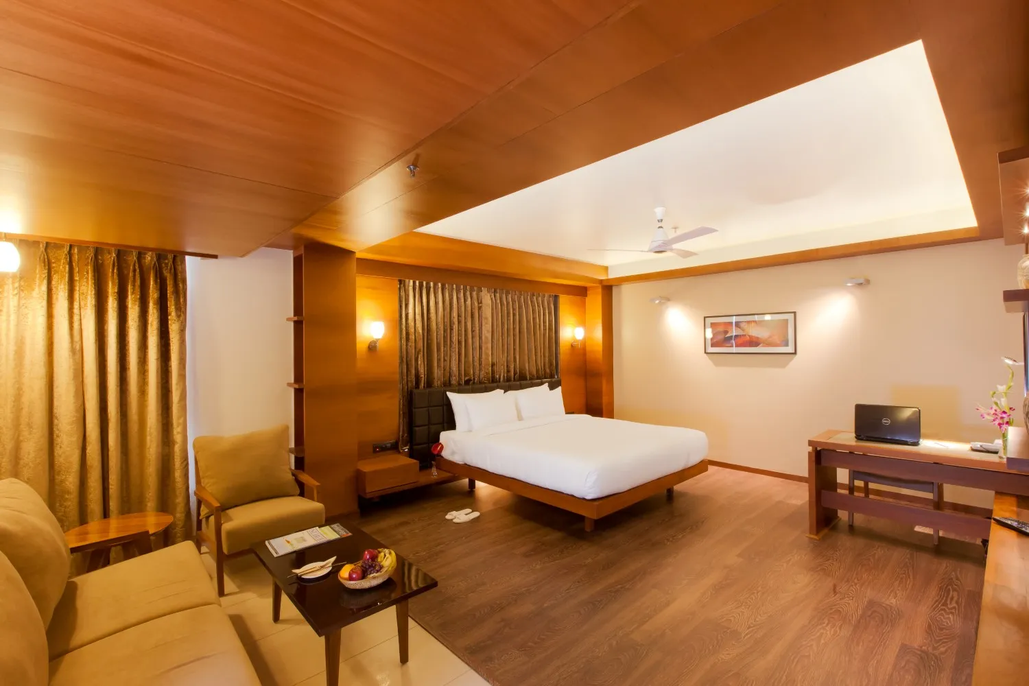  Luxury Boutique Hotel in Ahmedabad - Hotel Cosmopolitan