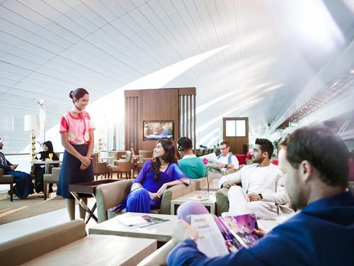  Escape the Crowds: Enjoy Dubai Airport Lounge Privileges!