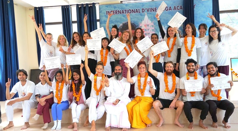  Yoga Teacher Training In Rishikesh