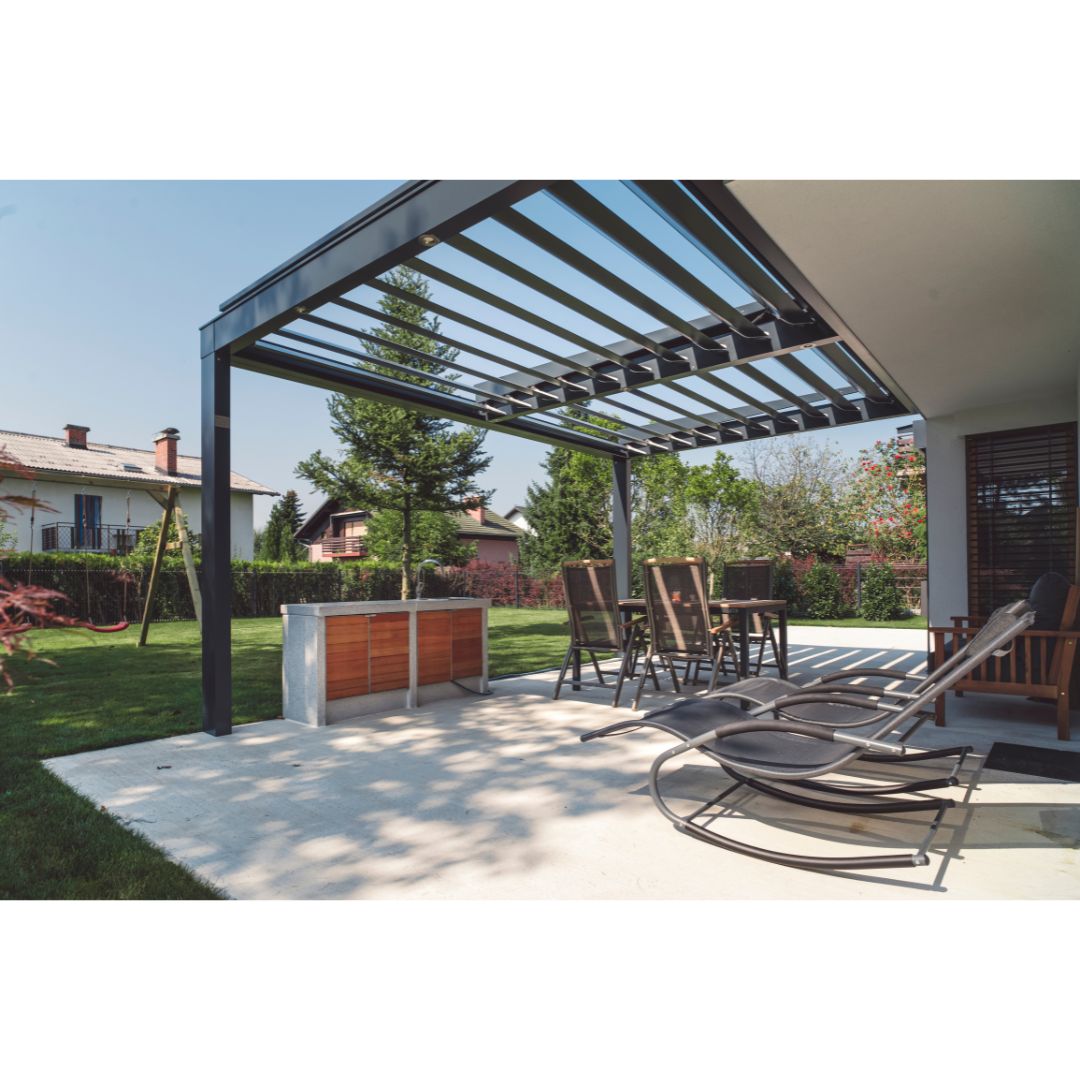  Custom Pergola Construction Services