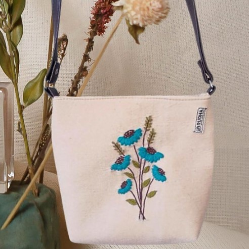  Buy Latest Tote Bags For Women & Girls Online