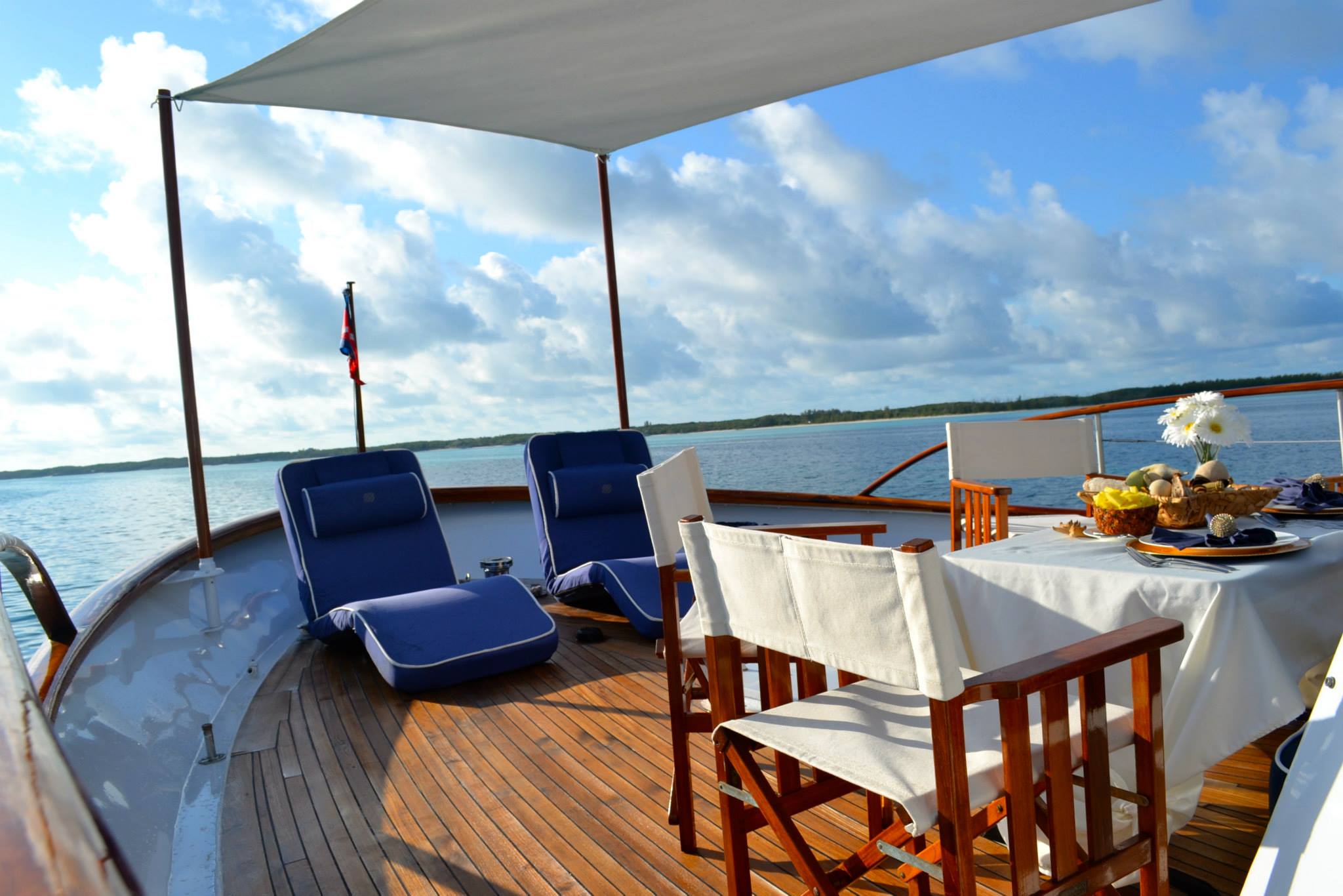  Yacht Charter Bahamas: Explore the Islands at Your Own Speed