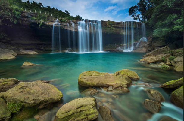  Vacation-hungry? Explore the top Meghalaya holiday packages