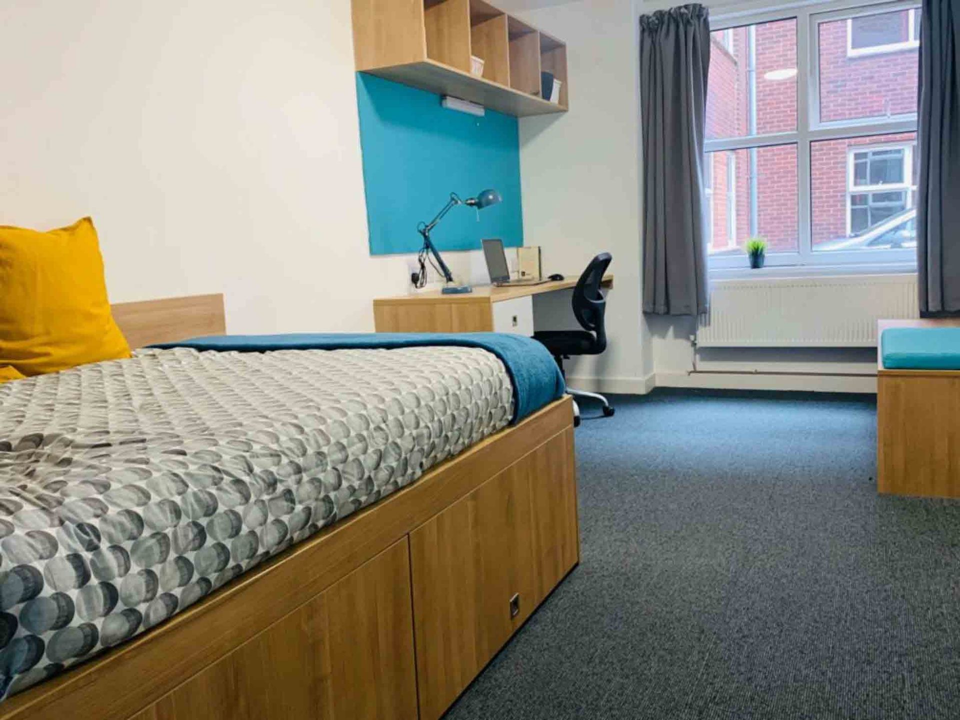  Stylish Student Apartments at Pennine House Leeds