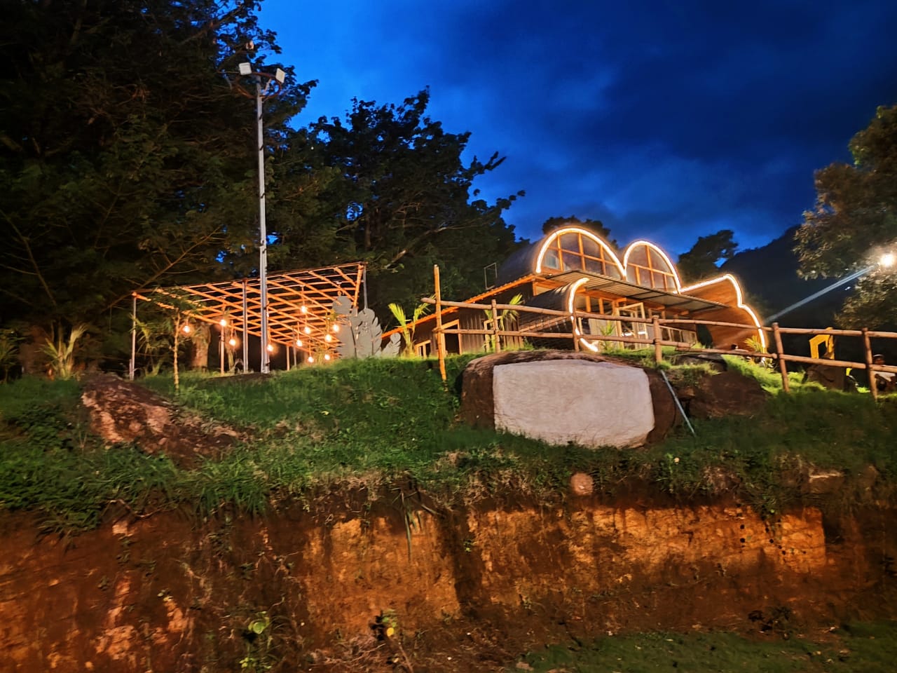  Book Family Holiday Resorts in Kodaikanal - The Farmville Stays