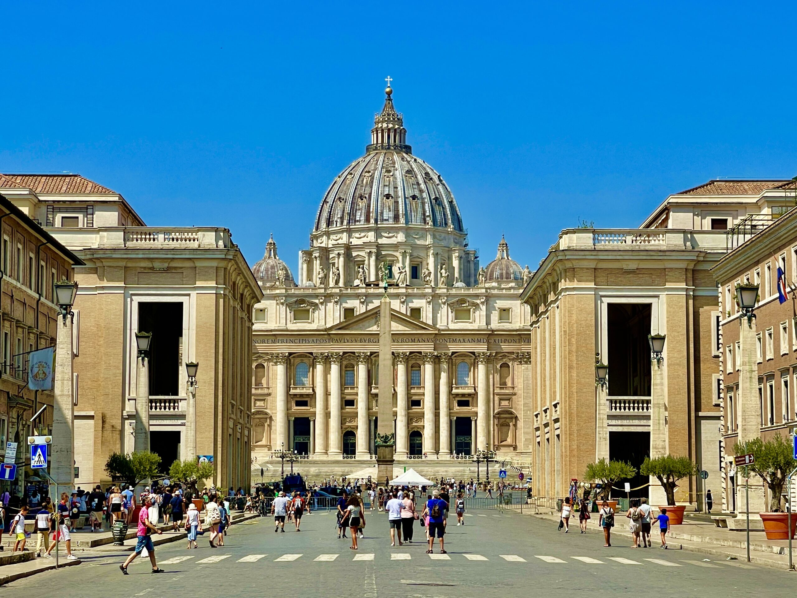  Gain priority access and skip the lines with our customized Vatican Tours