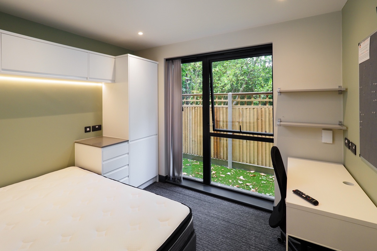  Get The Best Student Housing in Birmingham - StudentTenant