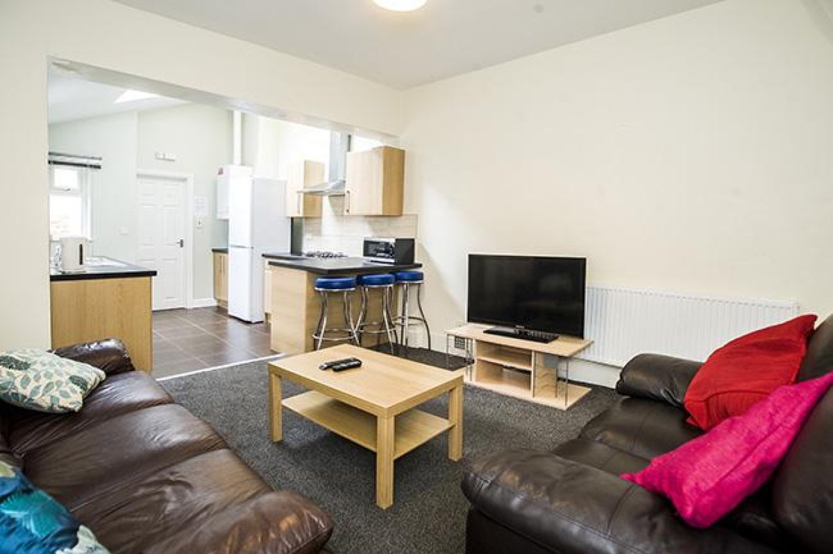  Student Accommodation in Sheffield: Top Rooms, Apartments, and Shared Housing Options