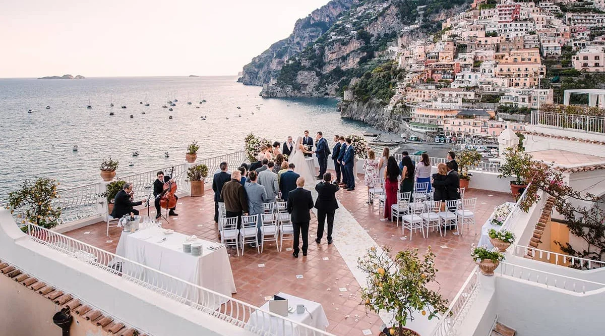  Capture Your Dream Wedding in Positano with Our Expert Videography