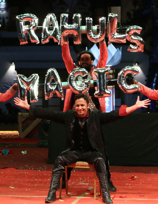  How do illusionists practice their tricks?