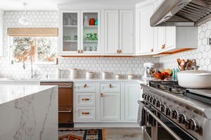  End Your Search of “Cabinet Refinishing Near Me” with Icarus Pro Painters