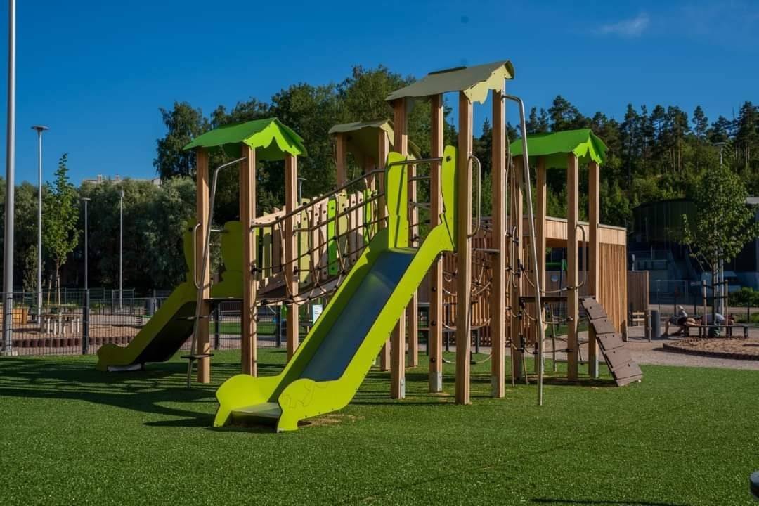  Top Public Park Gym Equipment in Edinburgh | Premium Commercial Playground Equipment in the UK