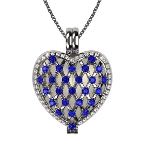  Introducing the Nana Heart of Hearts Birthstone Locket - A Timeless Treasure!