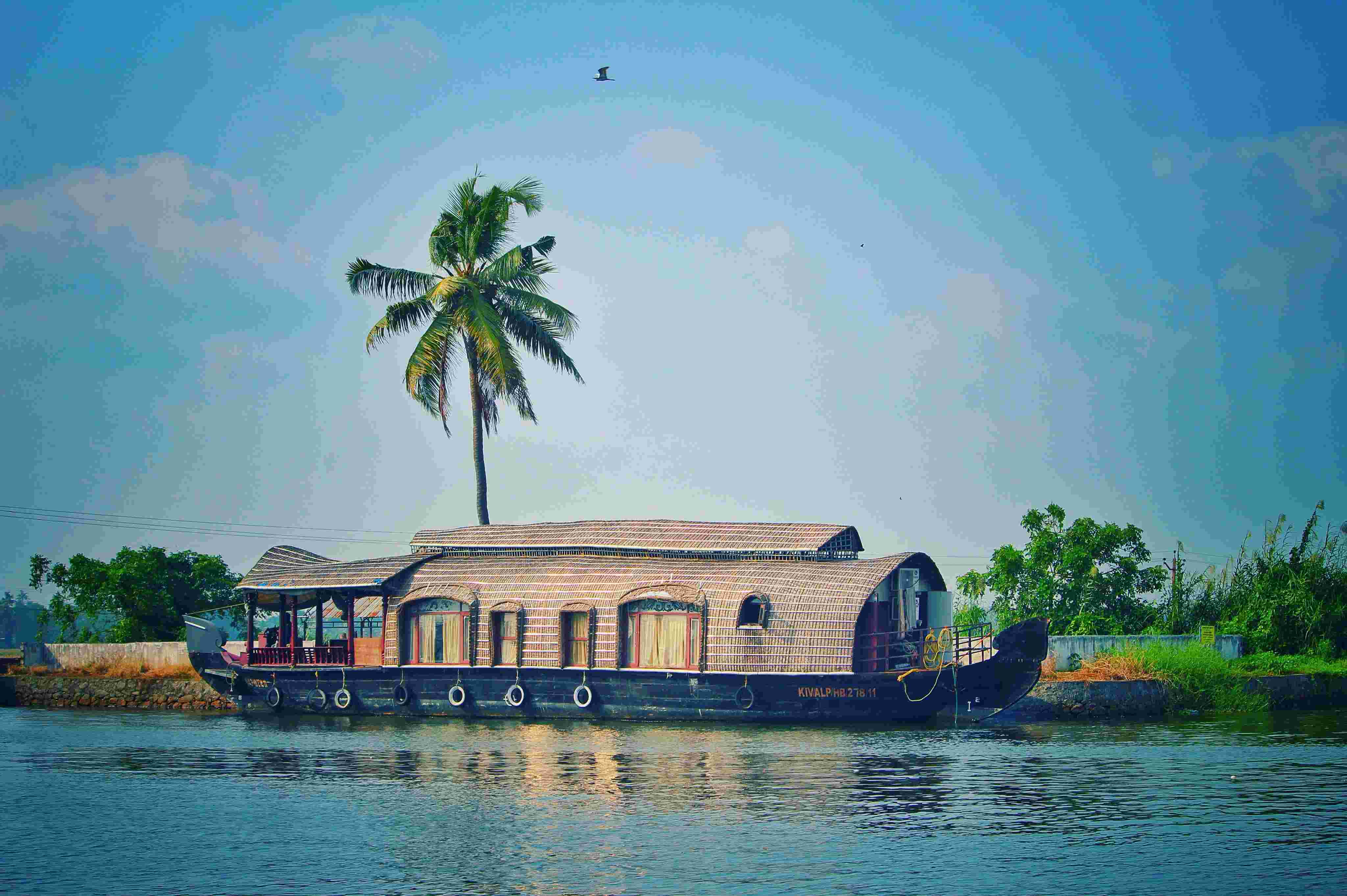  Kerala Escapes: Unlock Savings Up to 30% on Tour Packages